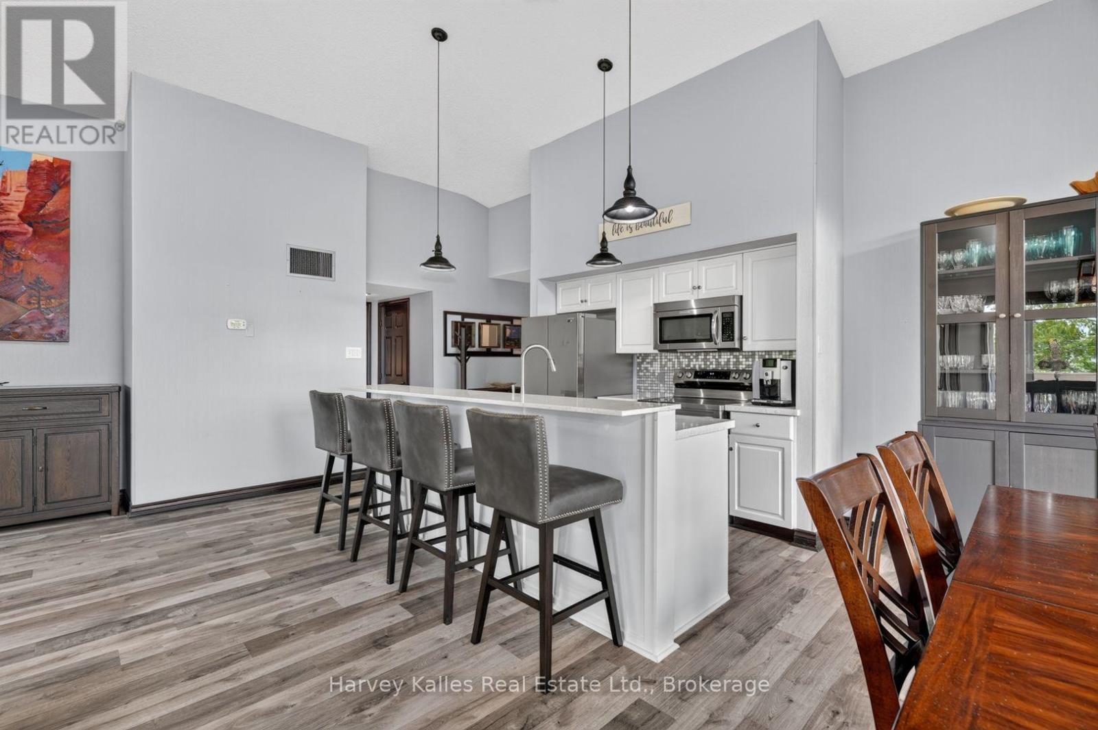 303 - 26 Deerhurst Golfview Drive, Huntsville, Ontario  P1H 1A9 - Photo 8 - X13626016