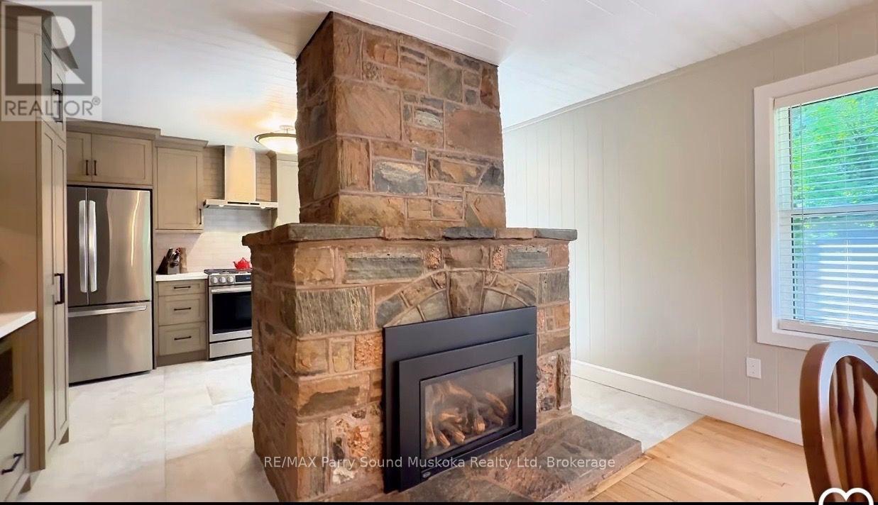 15 Victoria Street W, Seguin, Ontario P0C 1J0 - Photo 12 - X13626500