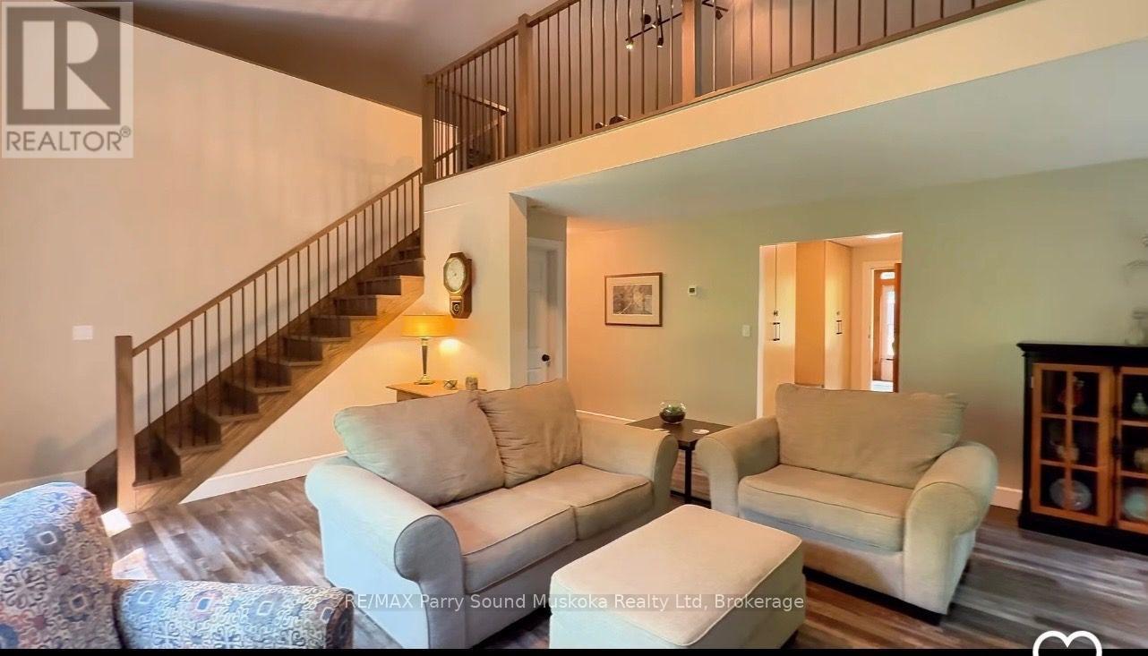 15 Victoria Street W, Seguin, Ontario P0C 1J0 - Photo 15 - X13626500