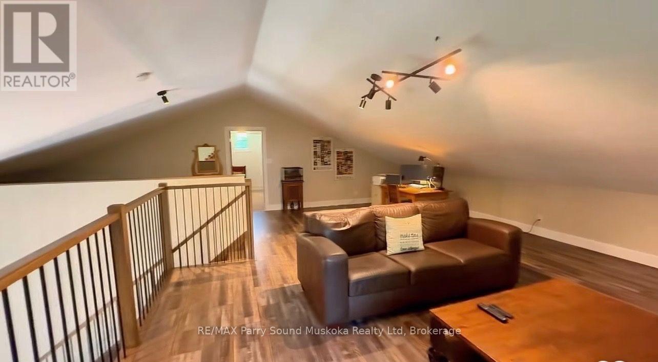 15 Victoria Street W, Seguin, Ontario P0C 1J0 - Photo 27 - X13626500