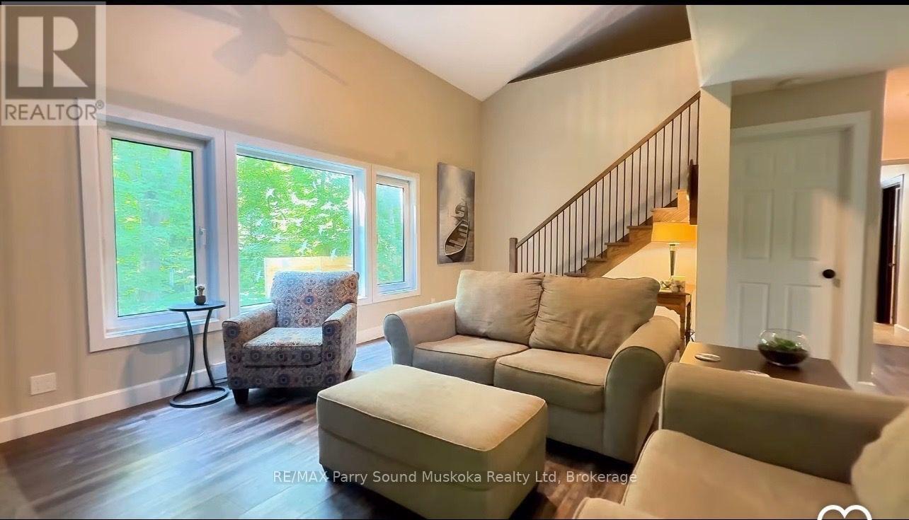 15 Victoria Street W, Seguin, Ontario P0C 1J0 - Photo 6 - X13626500