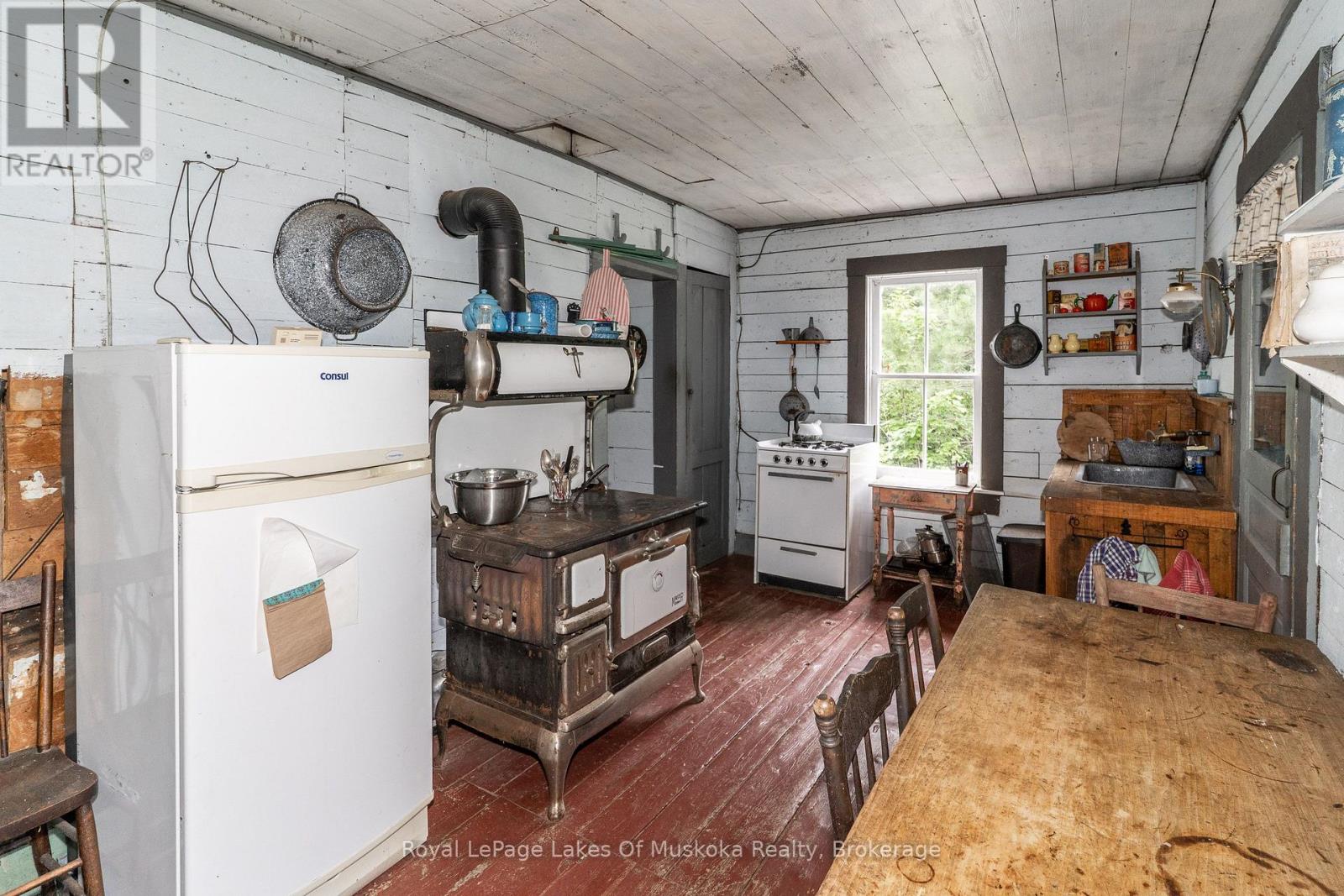 1099 Wolfkin Lake Road, Lake Of Bays, Ontario  P0B 1A0 - Photo 15 - X13627660
