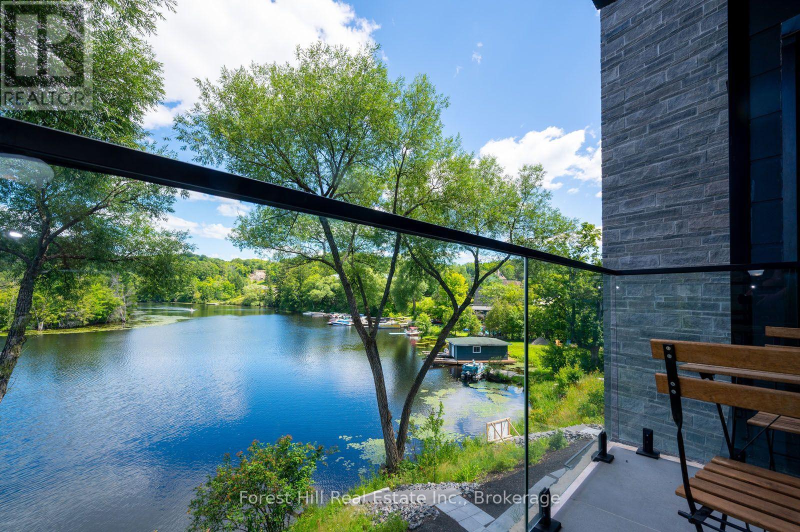 202 - 32 Brunel Road S, Huntsville, Ontario P1H 1P5 - Photo 5 - X13630342