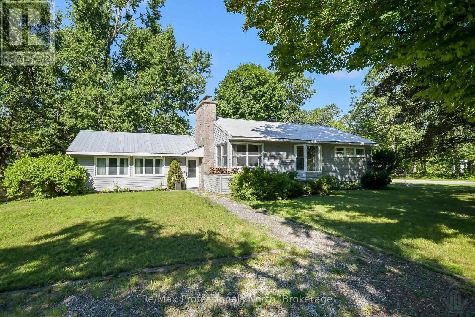 775 Muskoka Beach Road, Gravenhurst, Ontario  P1P 1A7 - Photo 1 - X13633806