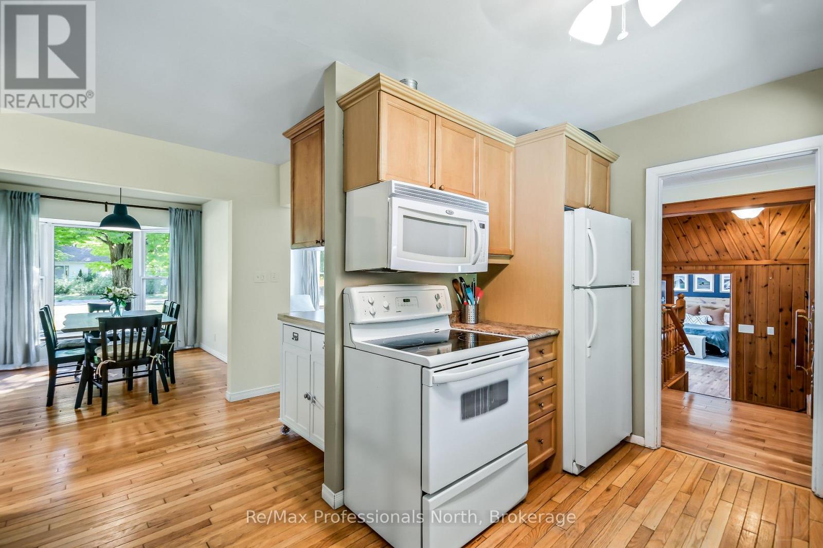 775 Muskoka Beach Road, Gravenhurst, Ontario  P1P 1A7 - Photo 13 - X13633806