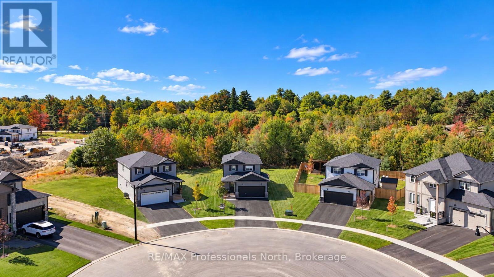 33 Whitehorn Park Road W, Bracebridge, Ontario P1L 1W9 - Photo 2 - X13637690
