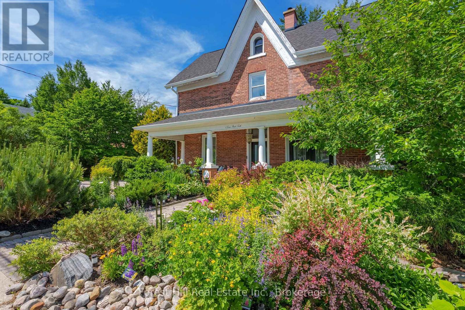 5 Lorne Street N, Huntsville, Ontario  P1H 2G1 - Photo 2 - X13638690