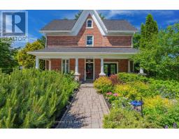 5 LORNE STREET N, Huntsville, Ontario