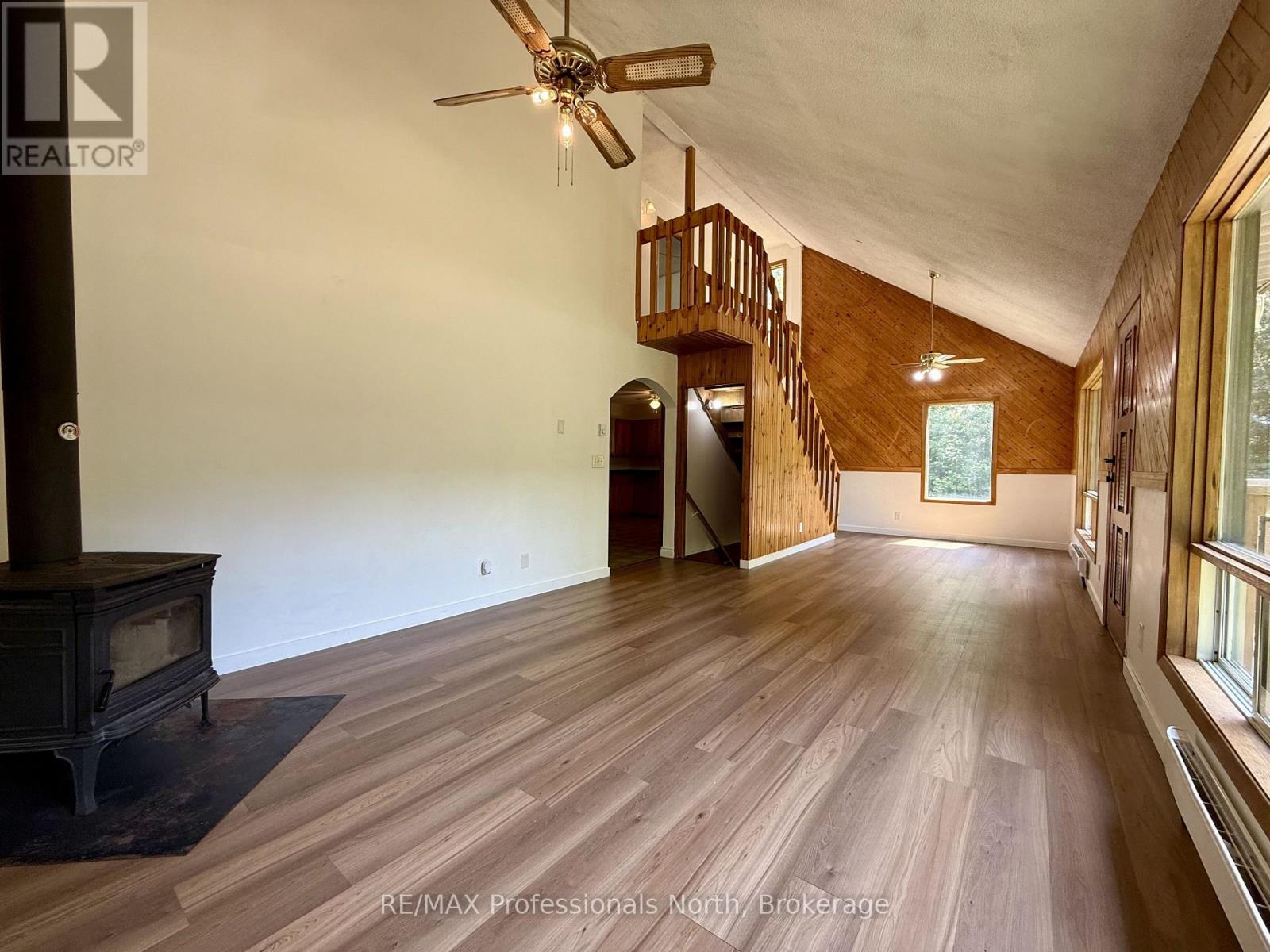 1125 Fairy Falls Road, Lake Of Bays, Ontario  P0B 1A0 - Photo 11 - X13641698