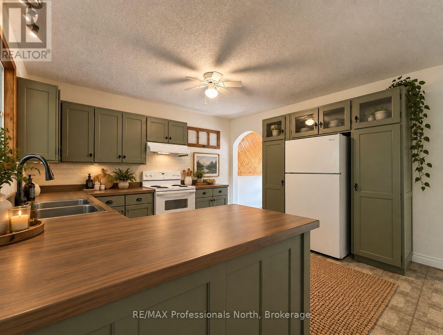 1125 Fairy Falls Road, Lake Of Bays, Ontario  P0B 1A0 - Photo 17 - X13641698