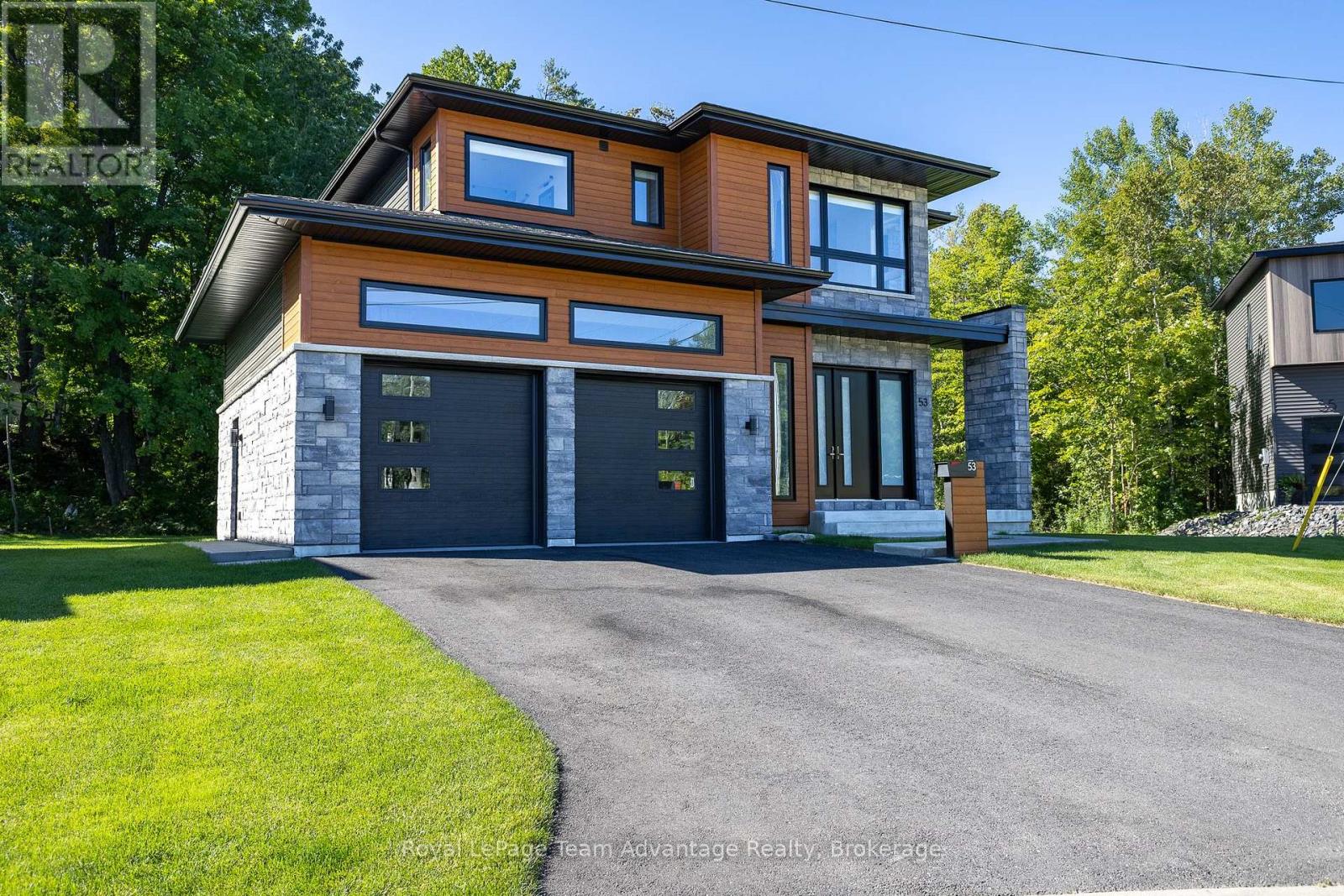 53 Dennis Drive, Parry Sound, Ontario P2A 0E4 - Photo 2 - X13644624