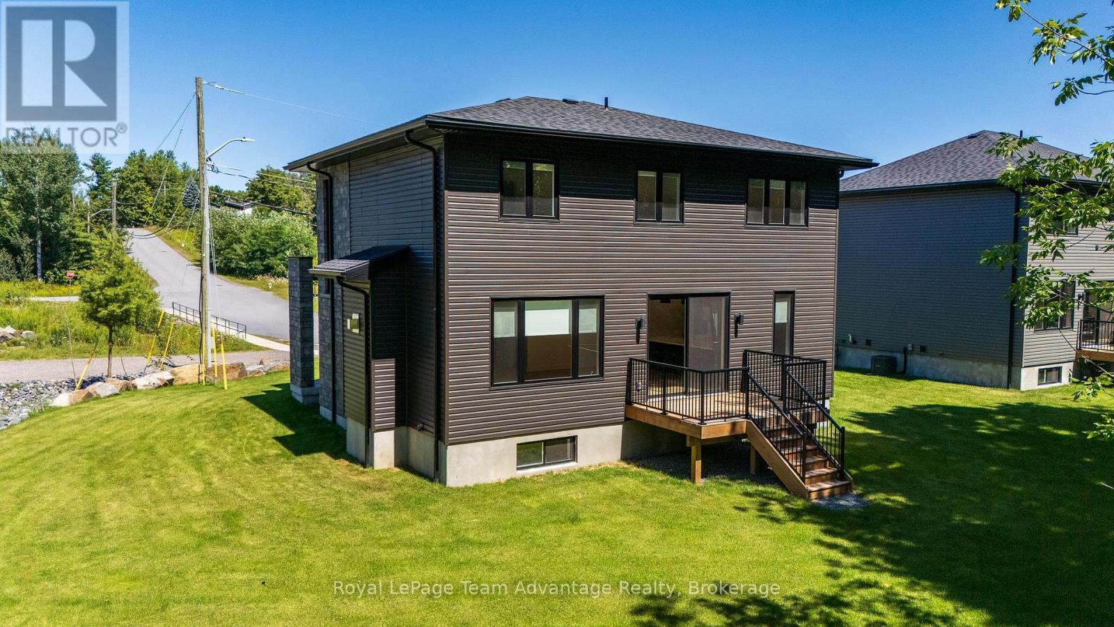 53 Dennis Drive, Parry Sound, Ontario P2A 0E4 - Photo 3 - X13644624