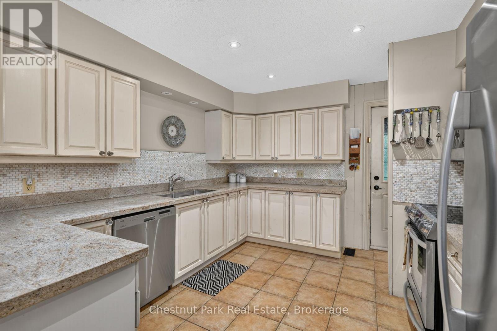 1212 Kirk Line E, Bracebridge, Ontario  P1L 0A1 - Photo 9 - X13644982