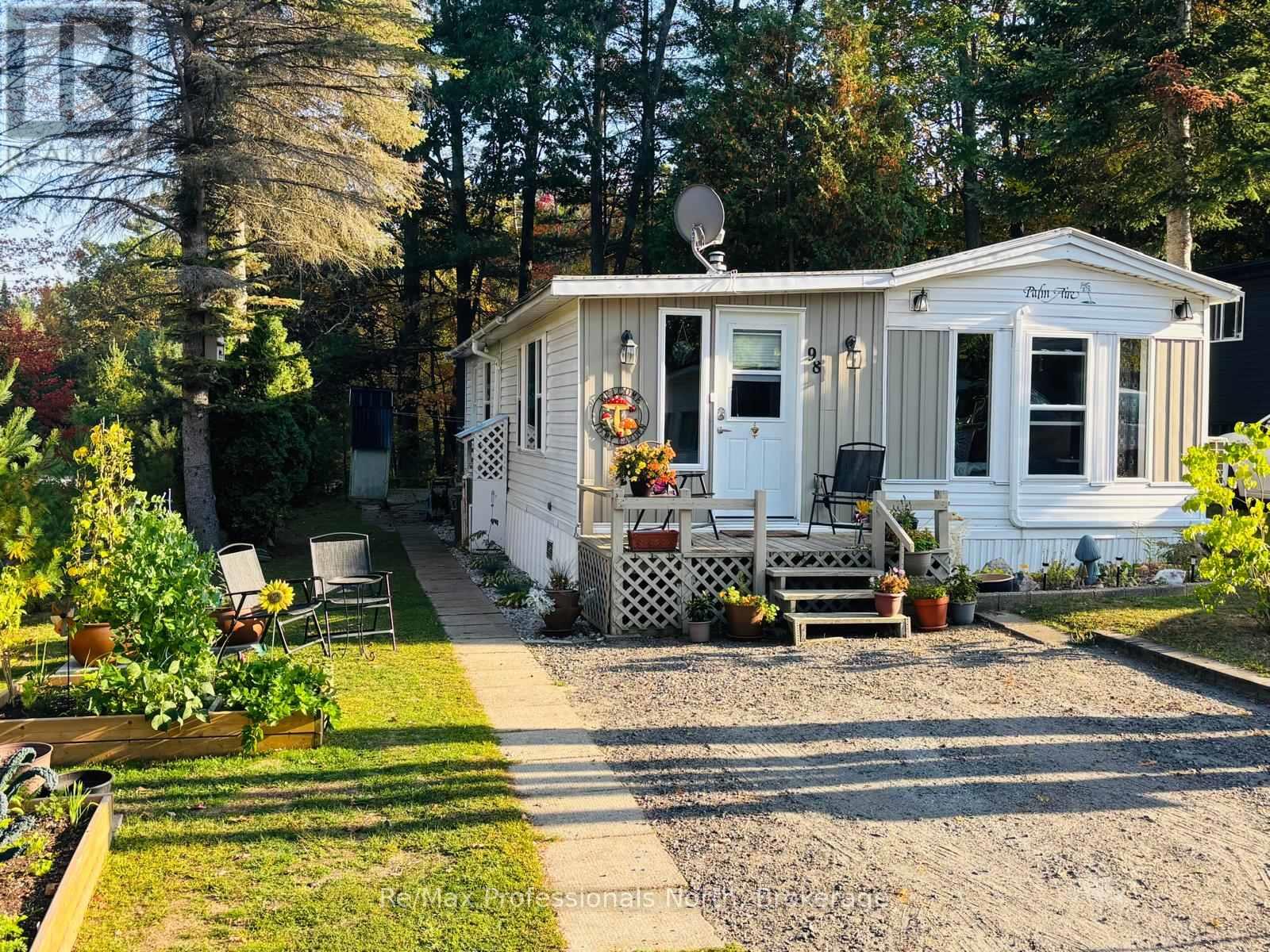 98 - 1007 Racoon Road, Gravenhurst, Ontario P1P 1R1 - Photo 1 - X13649656