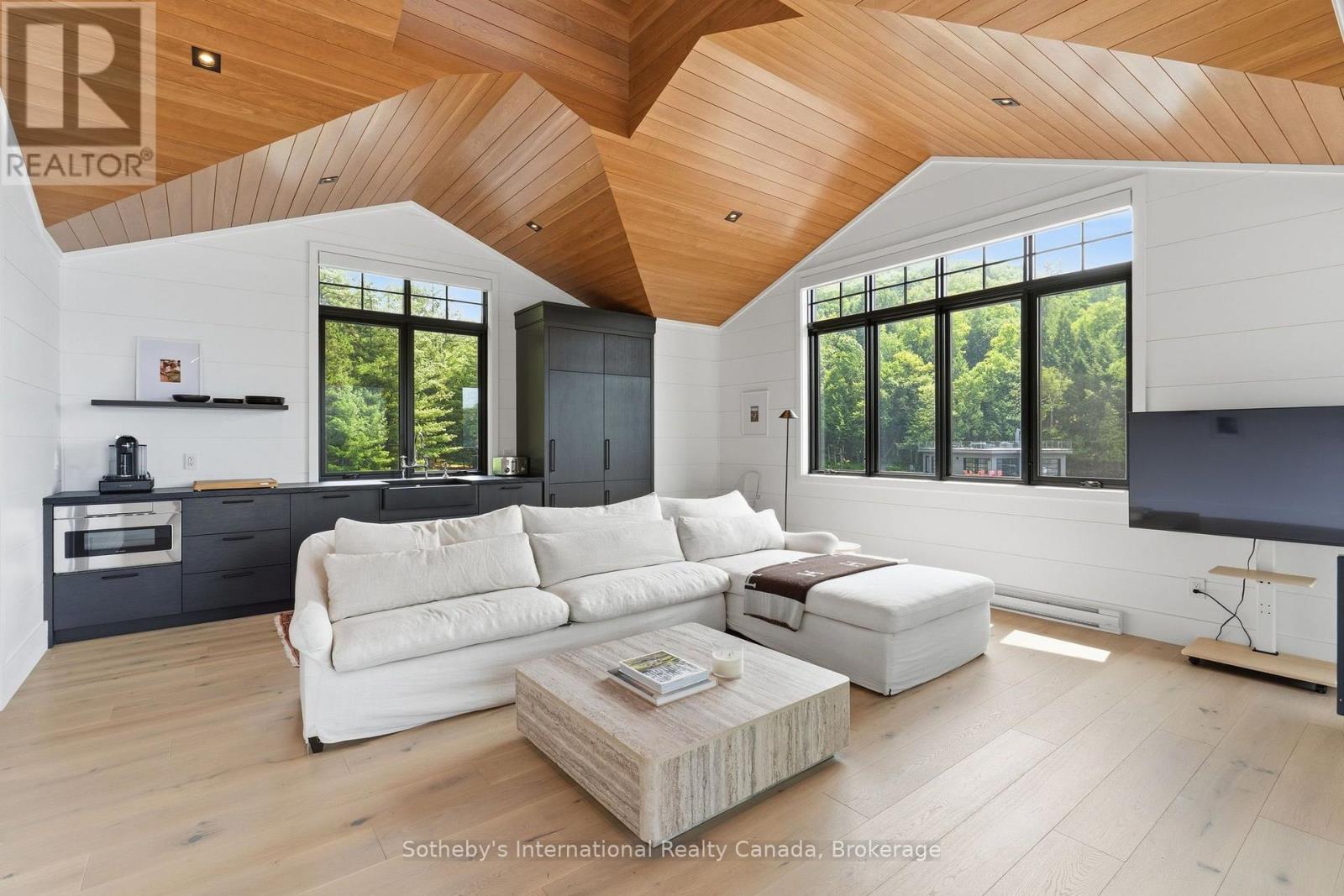 1097 Armstrong Point Road, Muskoka Lakes, Ontario  P0B 1J0 - Photo 17 - X13652584