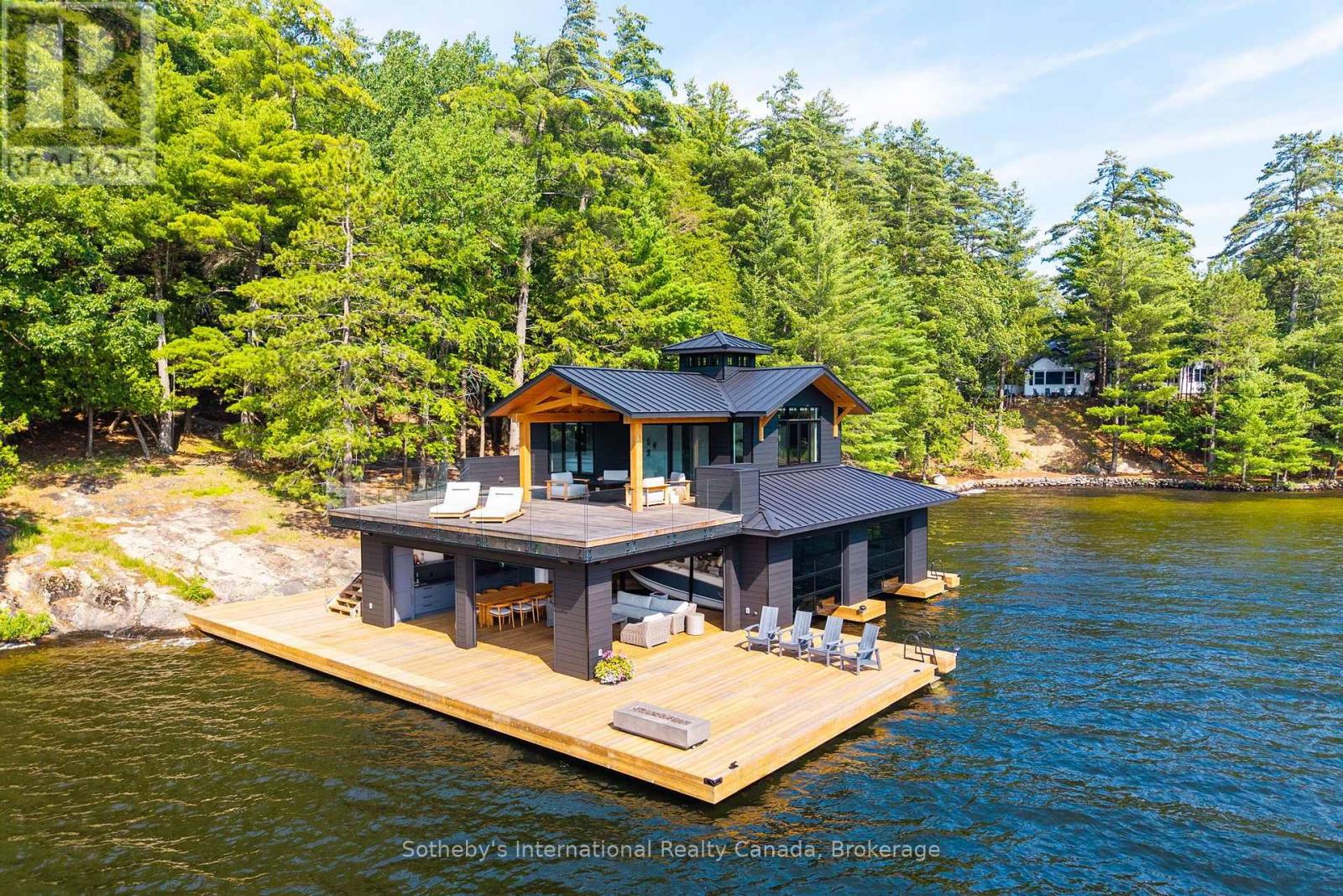 1097 Armstrong Point Road, Muskoka Lakes, Ontario  P0B 1J0 - Photo 2 - X13652584