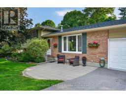 80 HUBBEL CRESCENT, Huntsville, Ontario