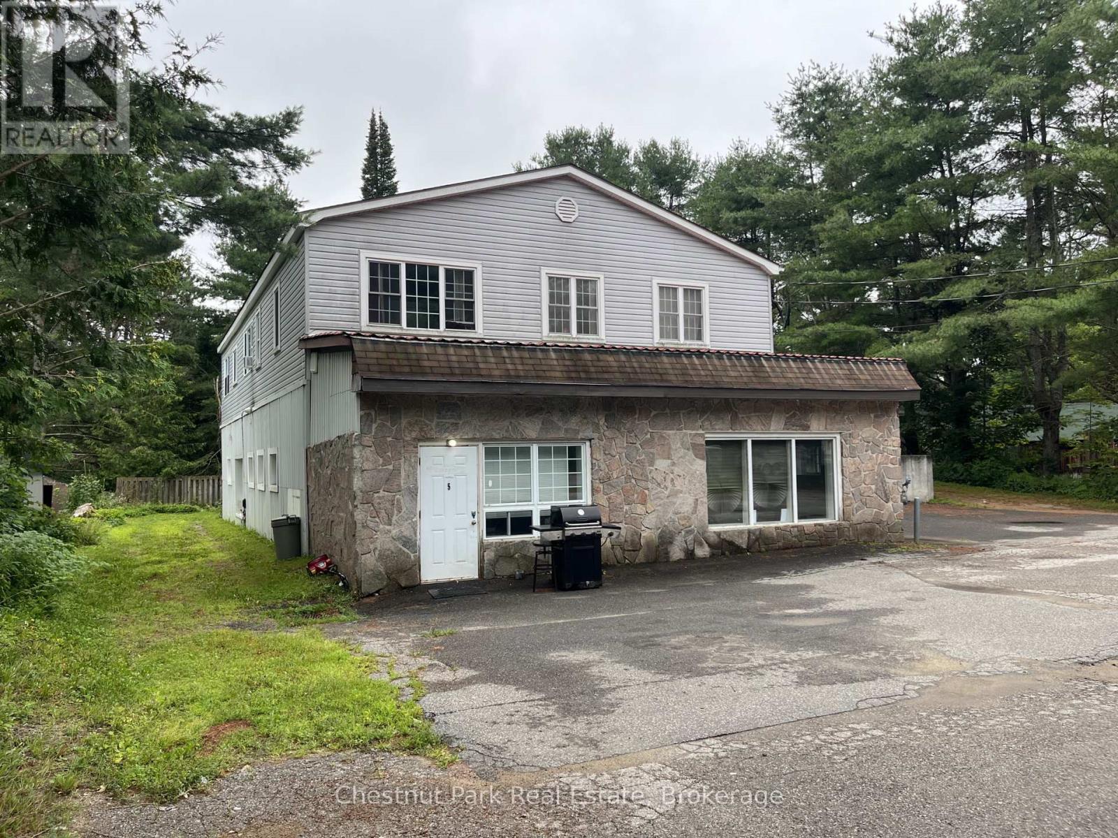 368 Manitoba Street, Bracebridge, Ontario  P1L 2C7 - Photo 1 - X13656226