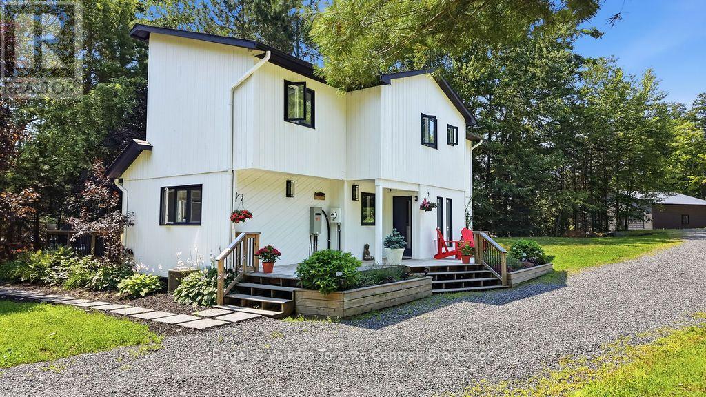 8 Bartlett Drive, Seguin, Ontario P2A 2W8 - Photo 1 - X13656262