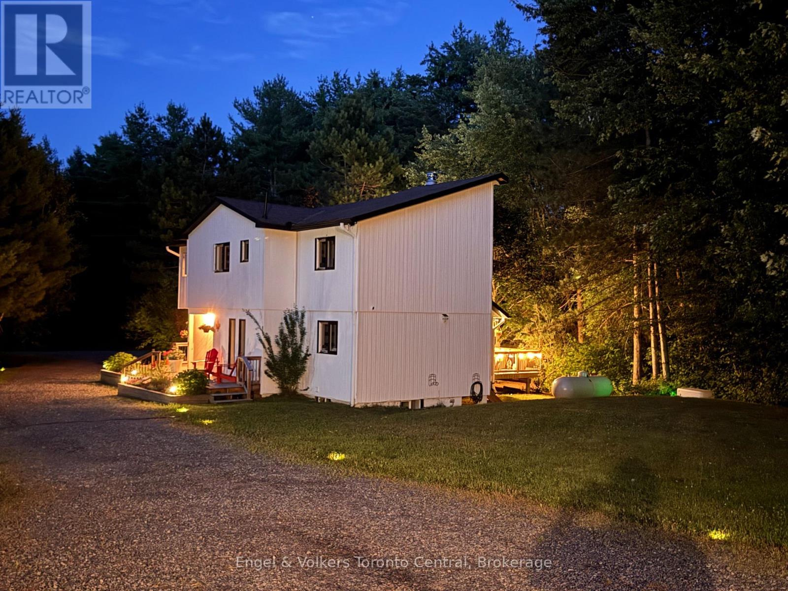 8 Bartlett Drive, Seguin, Ontario P2A 2W8 - Photo 36 - X13656262