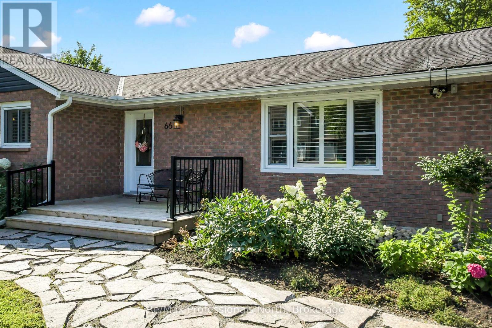 66 Westvale Drive, Bracebridge, Ontario  P1L 1B3 - Photo 4 - X13658616