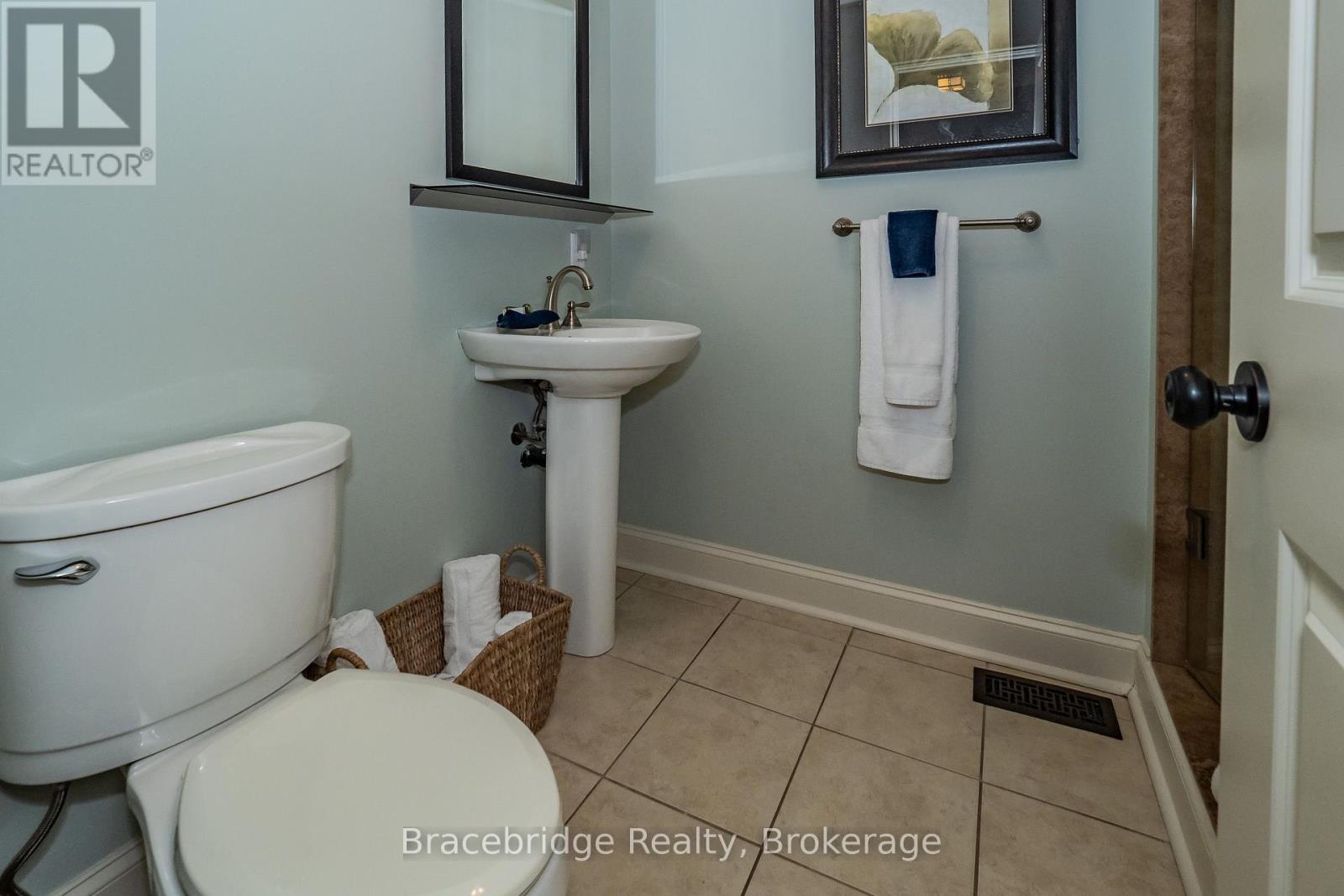 Carling 4 W9 - 3876 Muskoka Rd 118 Highway W, Muskoka Lakes, Ontario  P0B 1J0 - Photo 23 - X13659694