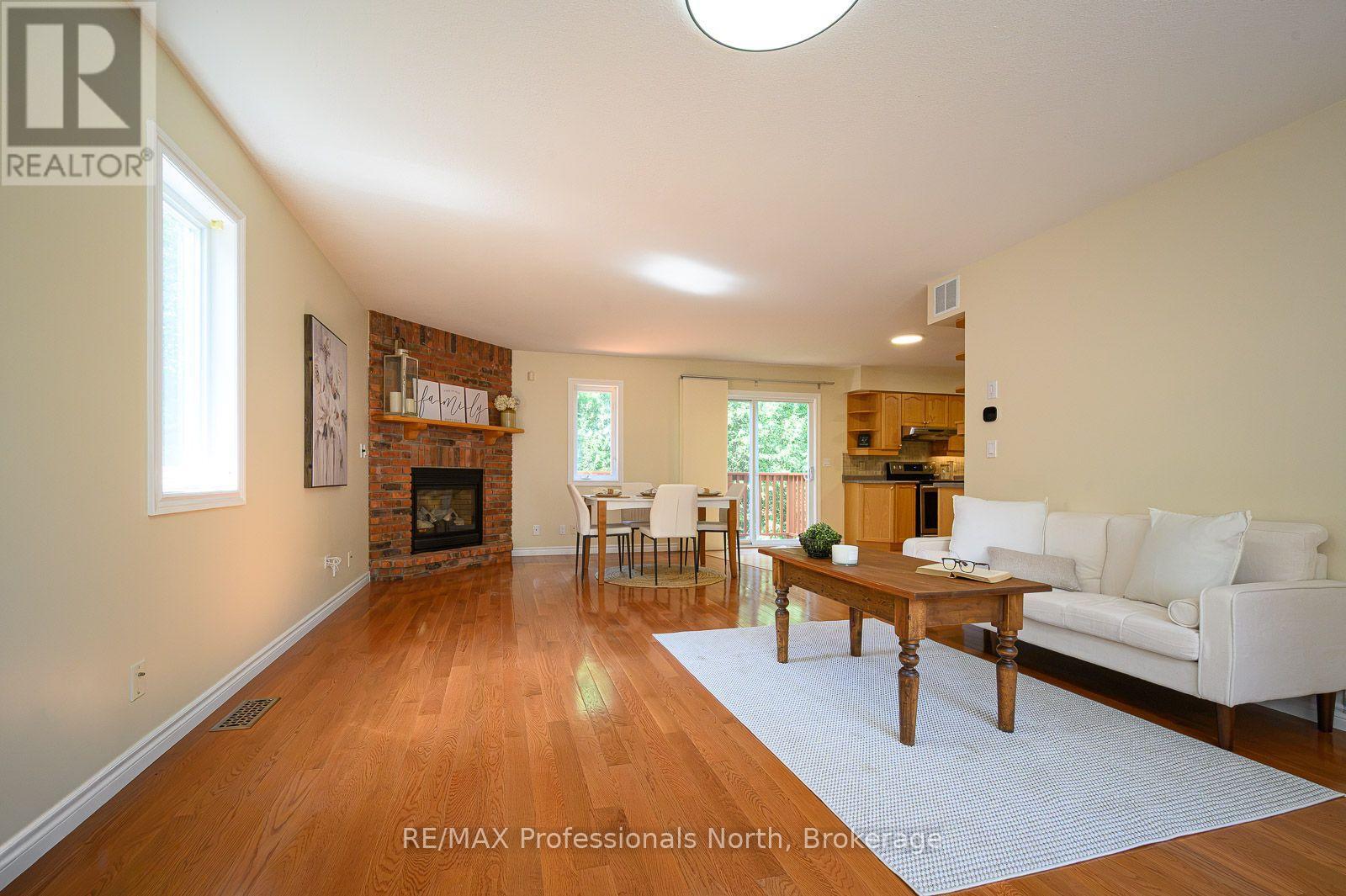 18 Heritage Crescent, Huntsville, Ontario  P1H 1S9 - Photo 4 - X13660306