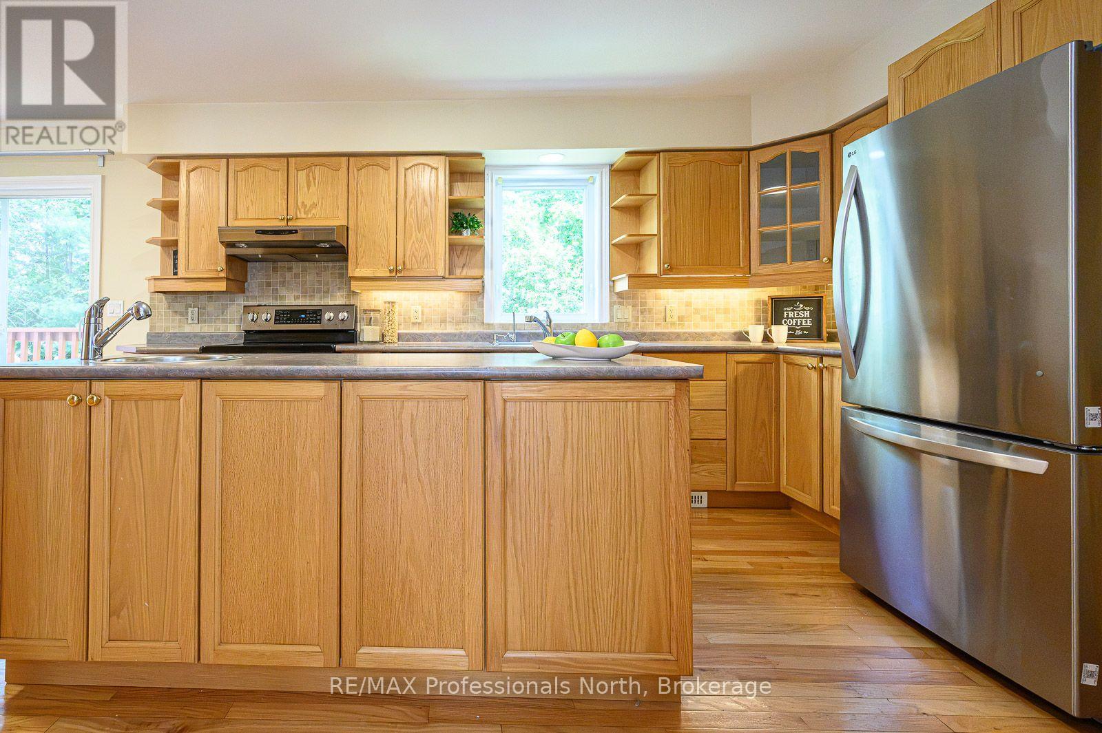 18 Heritage Crescent, Huntsville, Ontario  P1H 1S9 - Photo 9 - X13660306