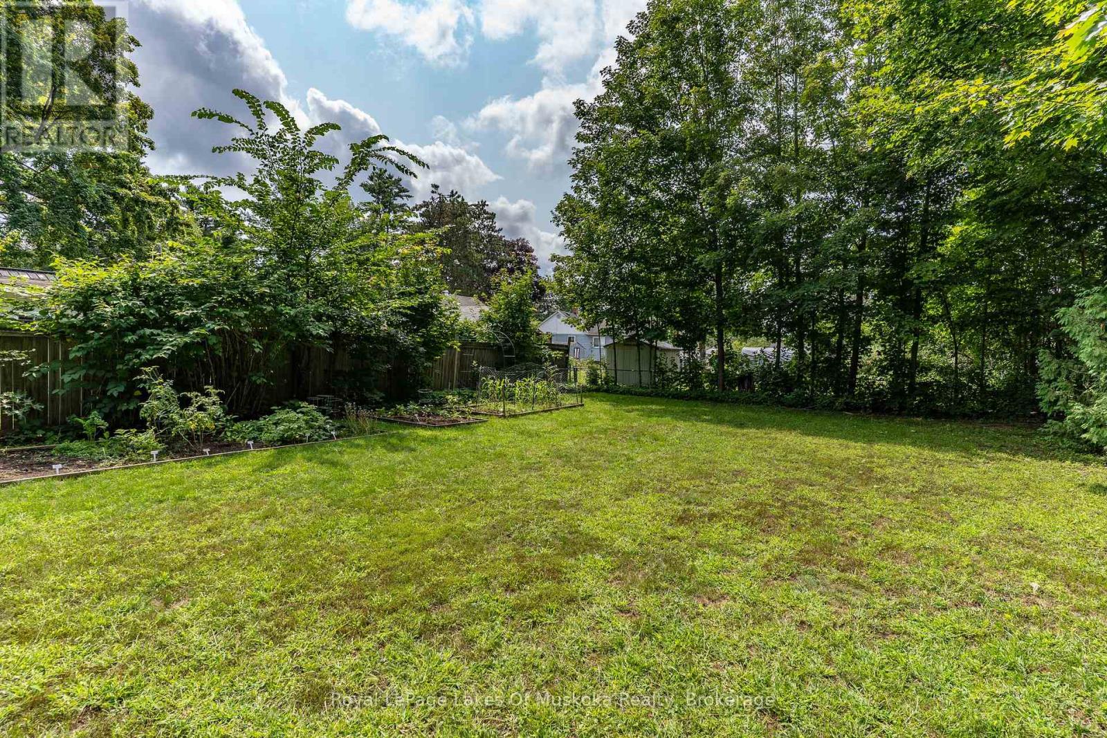 570 Pinedale Road, Gravenhurst, Ontario P1P 1M1 - Photo 10 - X13661040