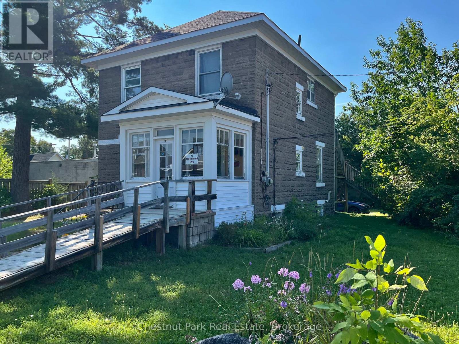 151 Royal Street, Gravenhurst, Ontario  P1P 1H5 - Photo 1 - X13665672