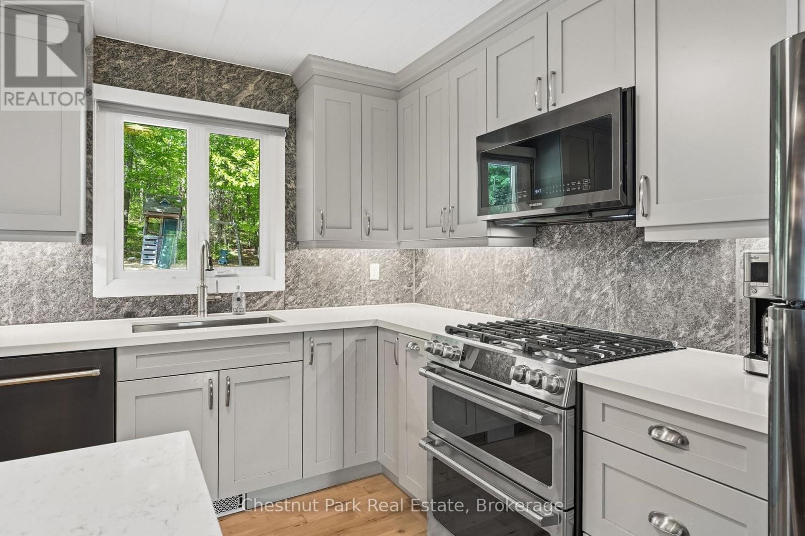 22 Morgan Heights Drive, Huntsville, Ontario P1H 1B7 - Photo 13 - X13665826