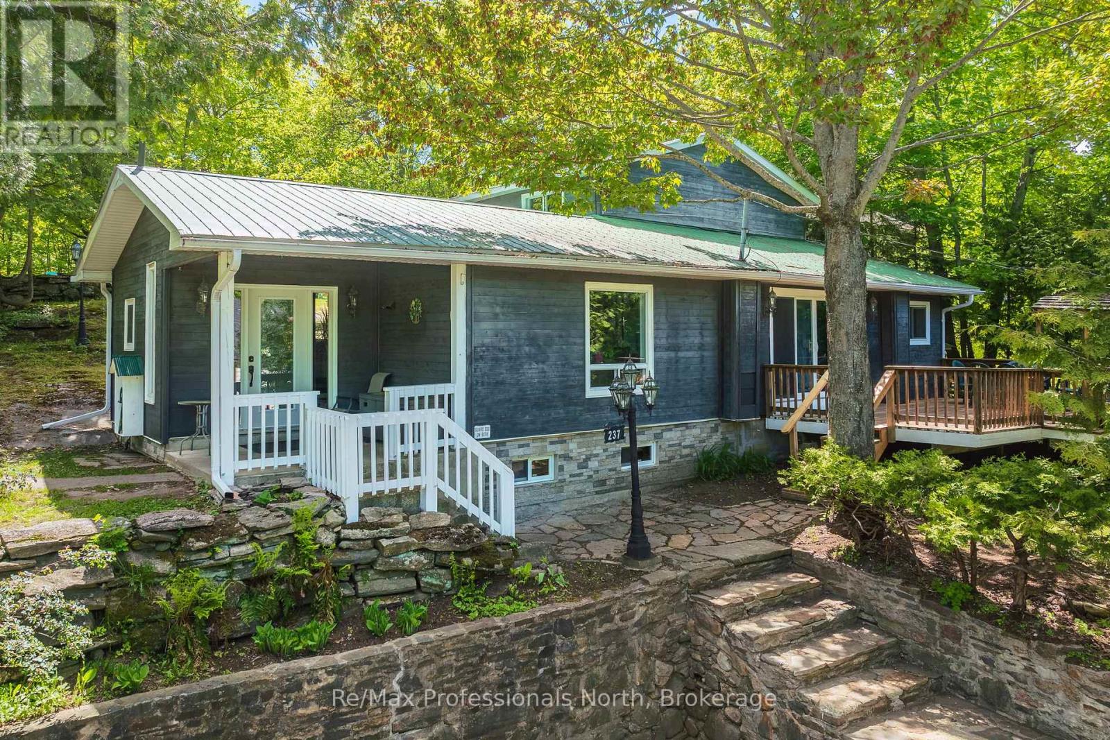 237 Musquash Road, Gravenhurst, Ontario  P1P 0E3 - Photo 1 - X13669870