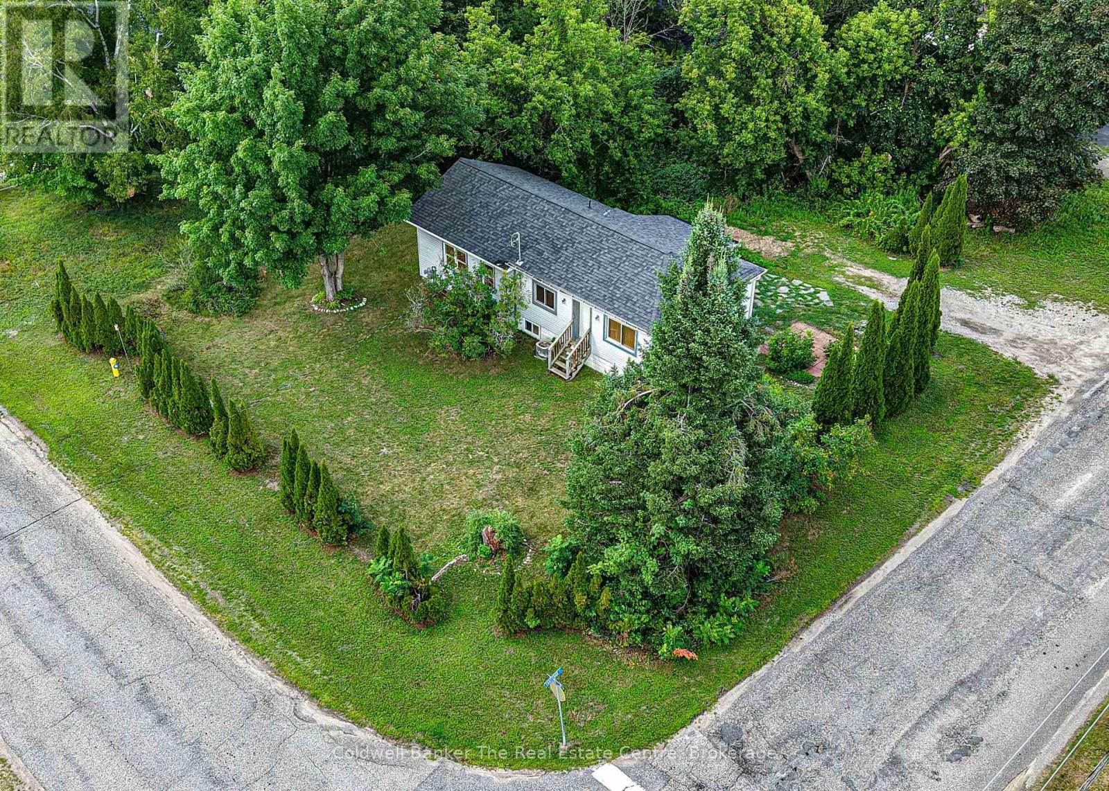 810 John Street N, Gravenhurst, Ontario  P1P 1E6 - Photo 1 - X13671756