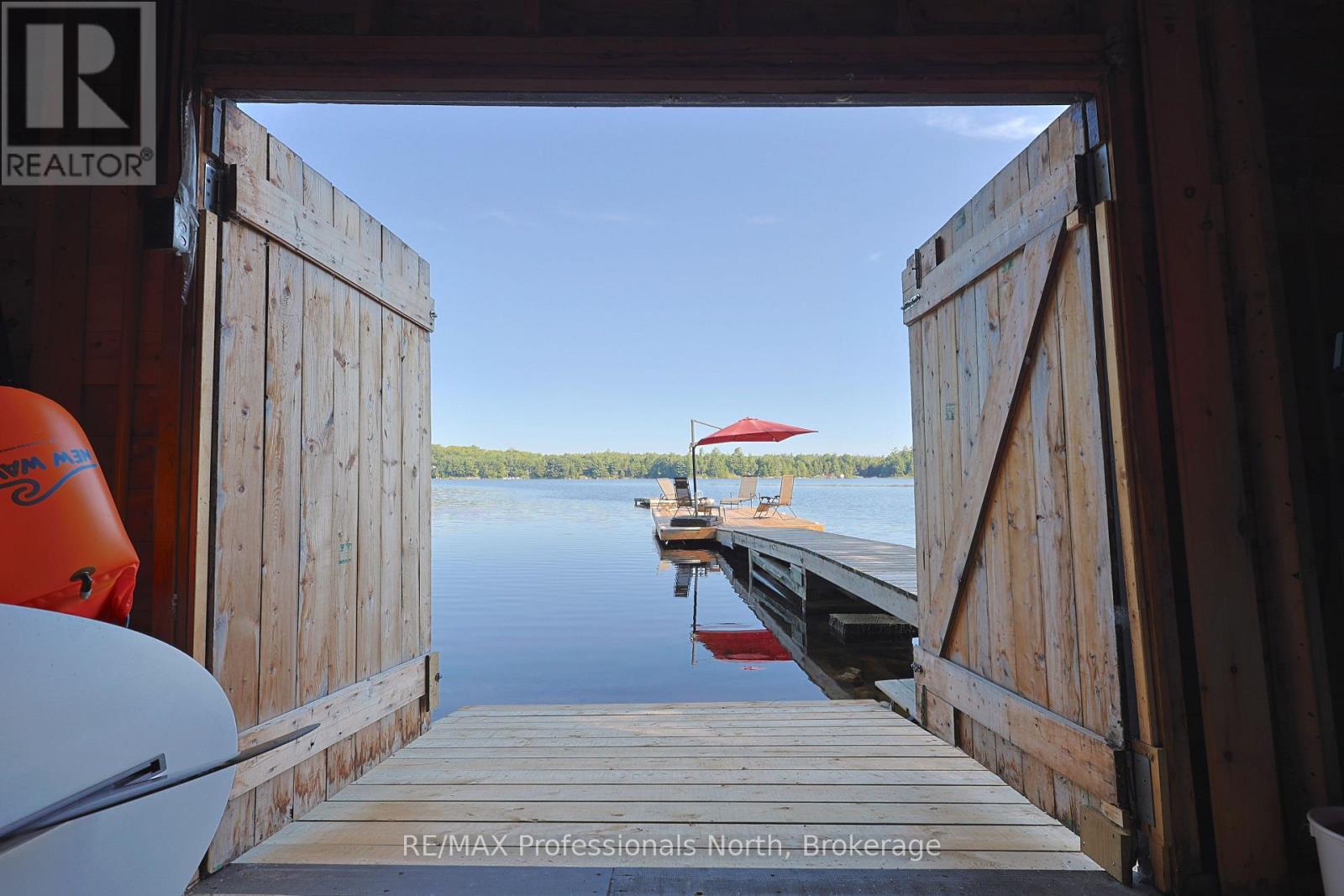 1365 Dickie Lake Road, Lake Of Bays, Ontario  P0B 1A0 - Photo 2 - X13673126