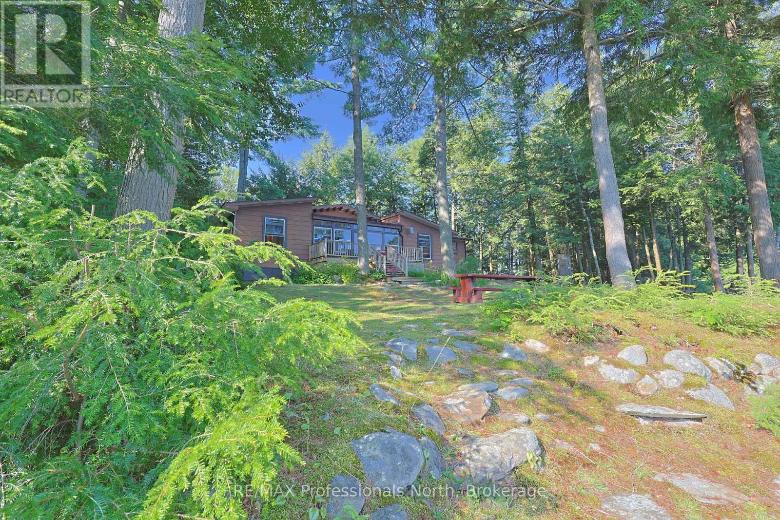 1365 Dickie Lake Road, Lake Of Bays, Ontario  P0B 1A0 - Photo 3 - X13673126