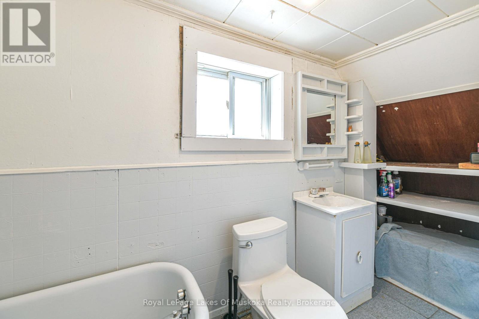 34 Young Street, Bracebridge, Ontario  P1L 1G7 - Photo 26 - X13675088