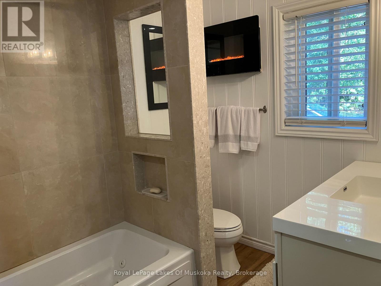 1 - 1052 Cove Road, Muskoka Lakes, Ontario  P0B 1M0 - Photo 20 - X13675106