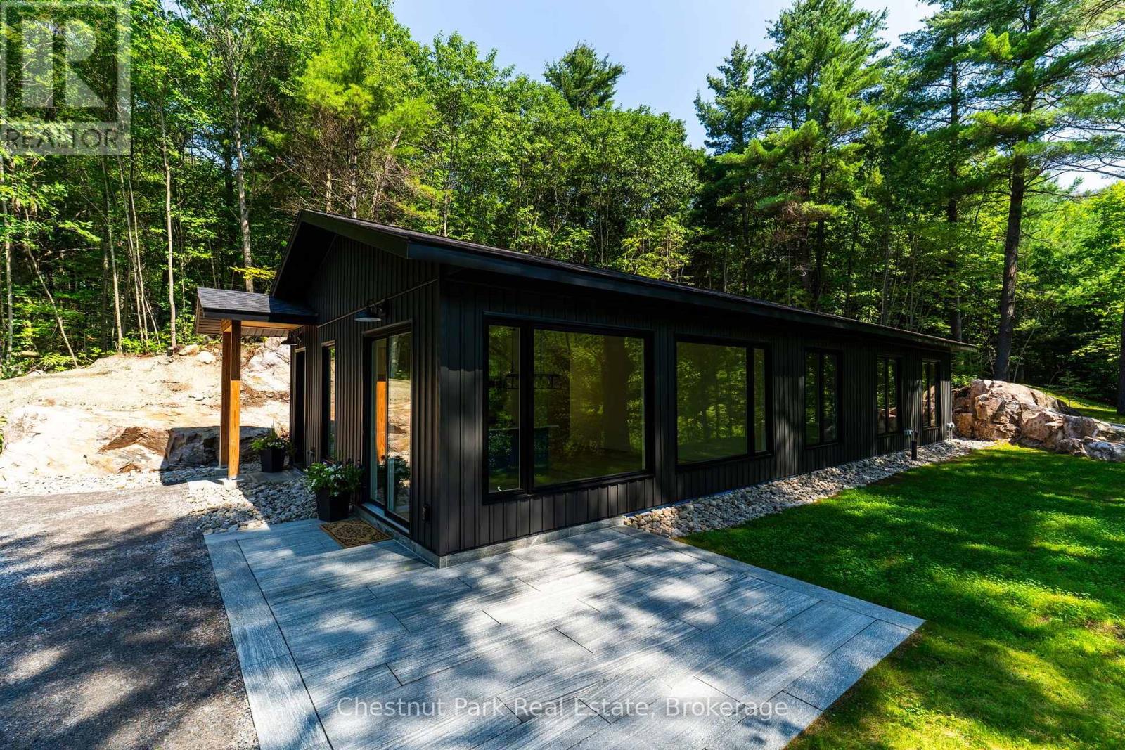 1510 Highway 141, Huntsville, Ontario  P0B 1M0 - Photo 1 - X13678612