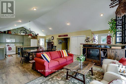 230 Ecclestone Drive, Bracebridge, Ontario  P1L 1G4 - Photo 5 - X13679802