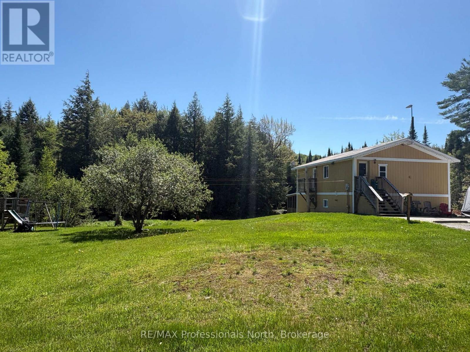 2315 Aspdin Road, Huntsville, Ontario P0B 1M0 - Photo 2 - X13683972