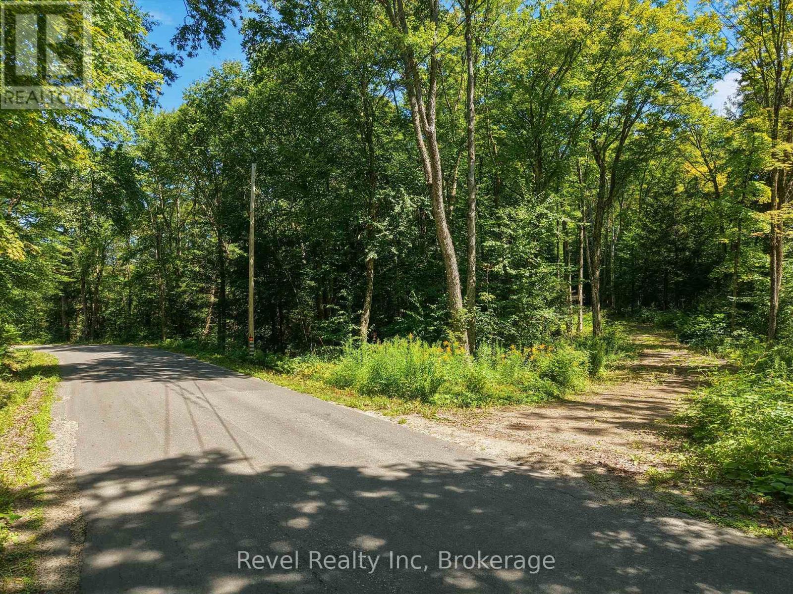 1054 Bird Lake Road, Bracebridge, Ontario P1L 1X1 - Photo 4 - X13684186