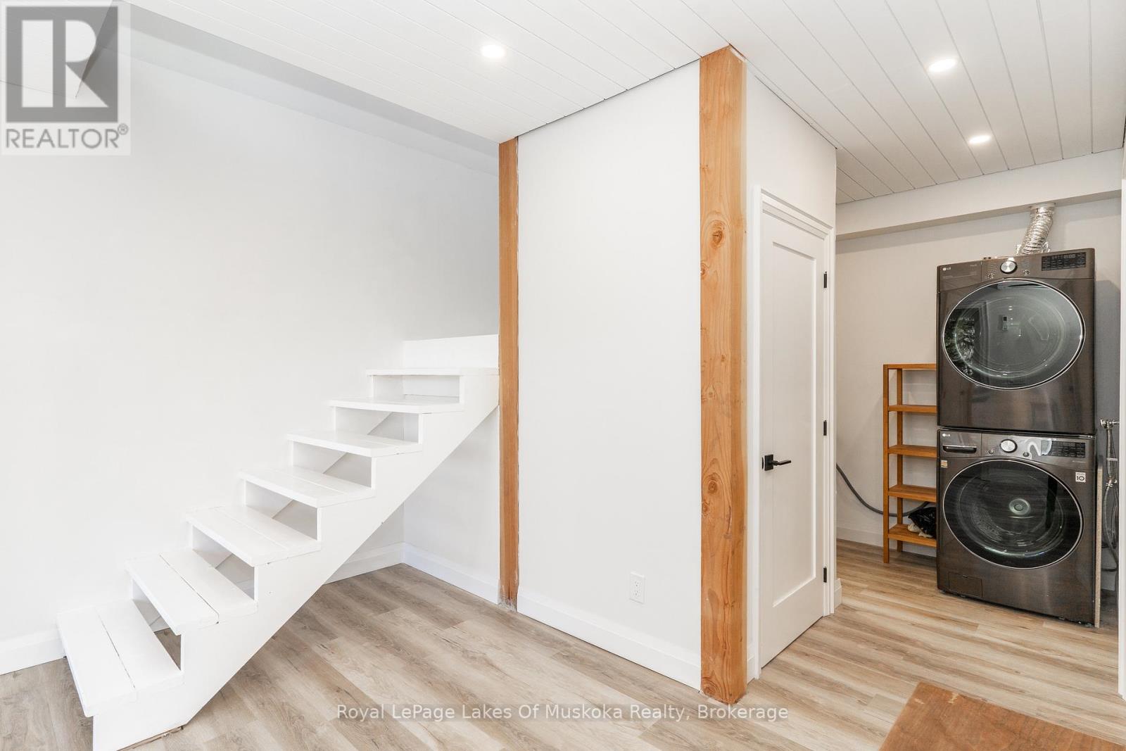 1361 Rosseau Lake 2 Road, Muskoka Lakes, Ontario  P0B 1M0 - Photo 12 - X13688436