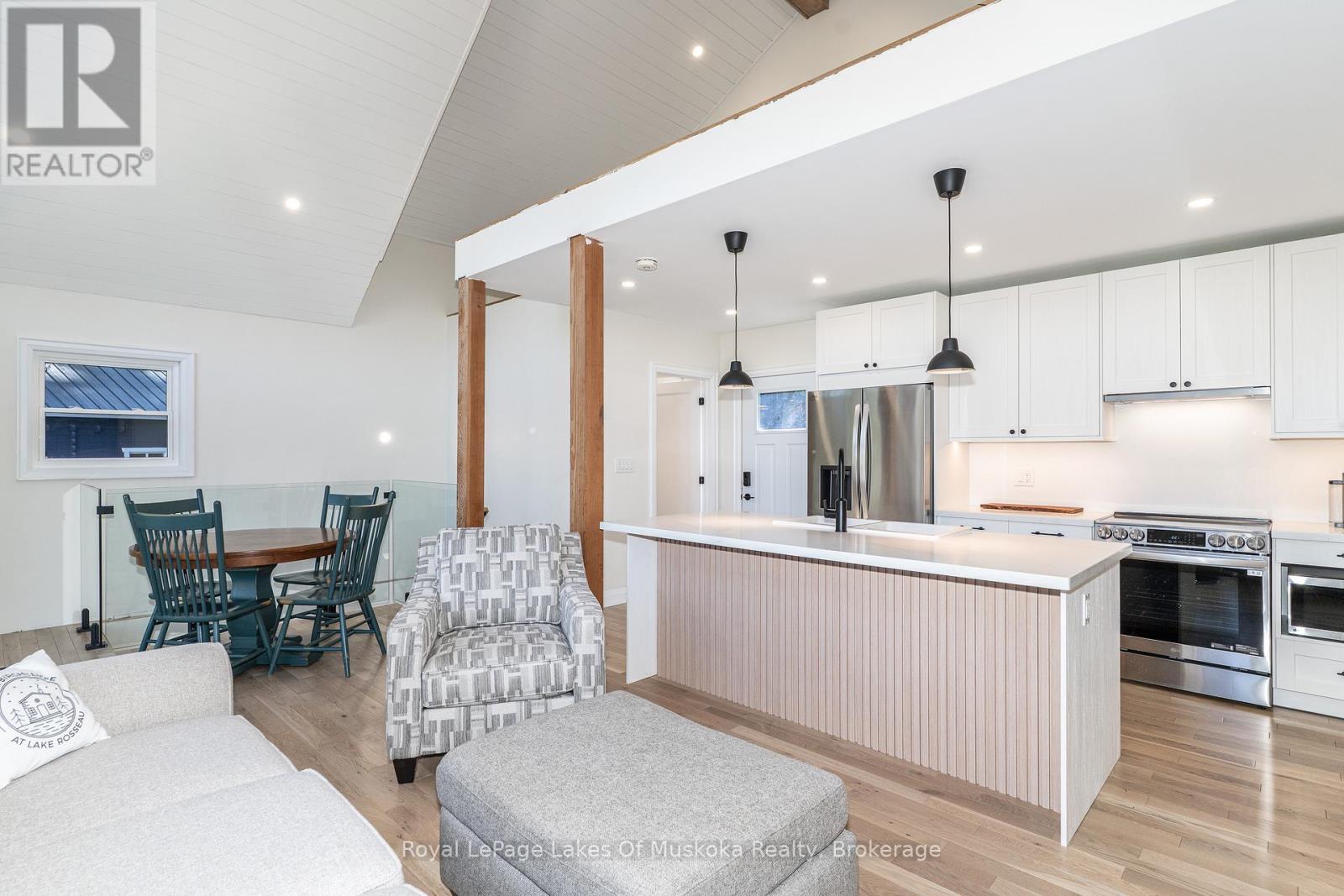 1361 Rosseau Lake 2 Road, Muskoka Lakes, Ontario  P0B 1M0 - Photo 15 - X13688436