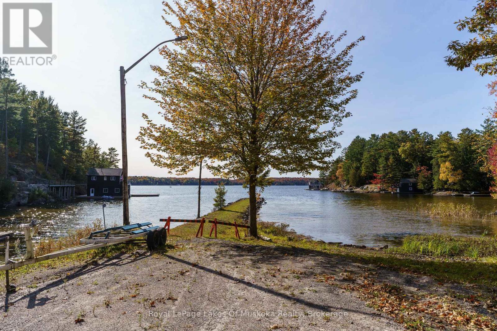 1361 Rosseau Lake 2 Road, Muskoka Lakes, Ontario  P0B 1M0 - Photo 2 - X13688436