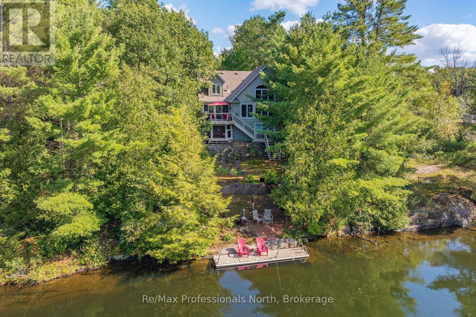 1005 Laidlaw Avenue, Gravenhurst, Ontario  L0K 2B0 - Photo 1 - X13691020