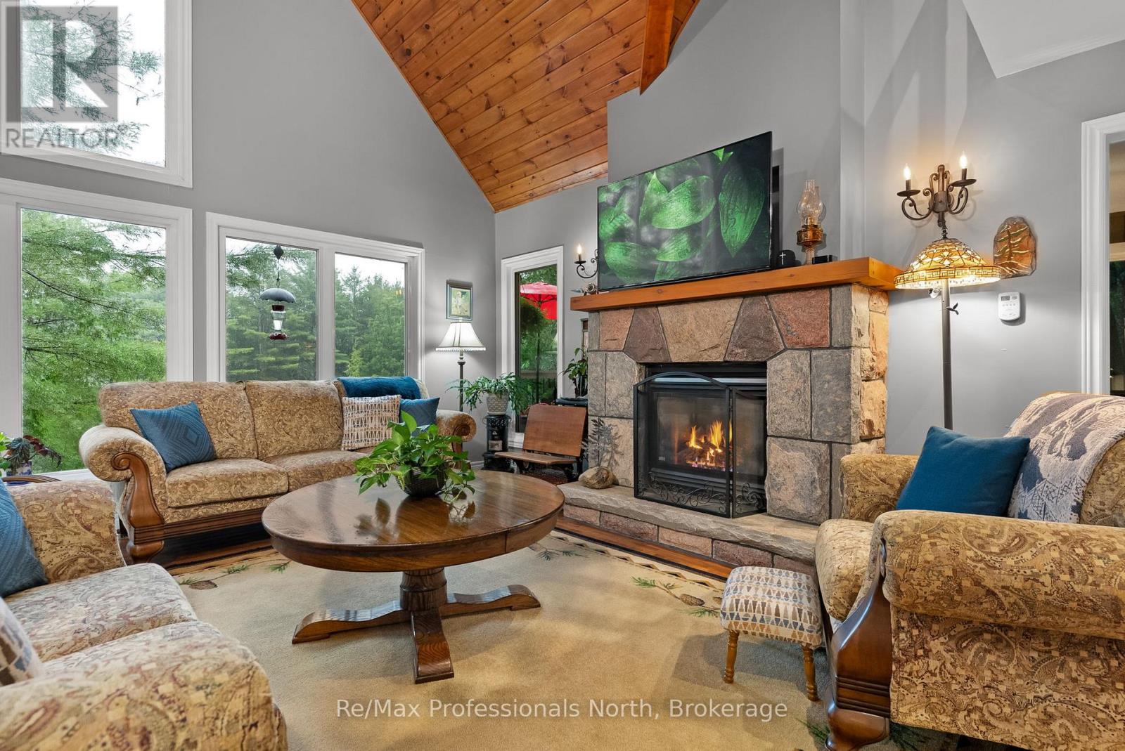 1005 Laidlaw Avenue, Gravenhurst, Ontario  L0K 2B0 - Photo 4 - X13691020