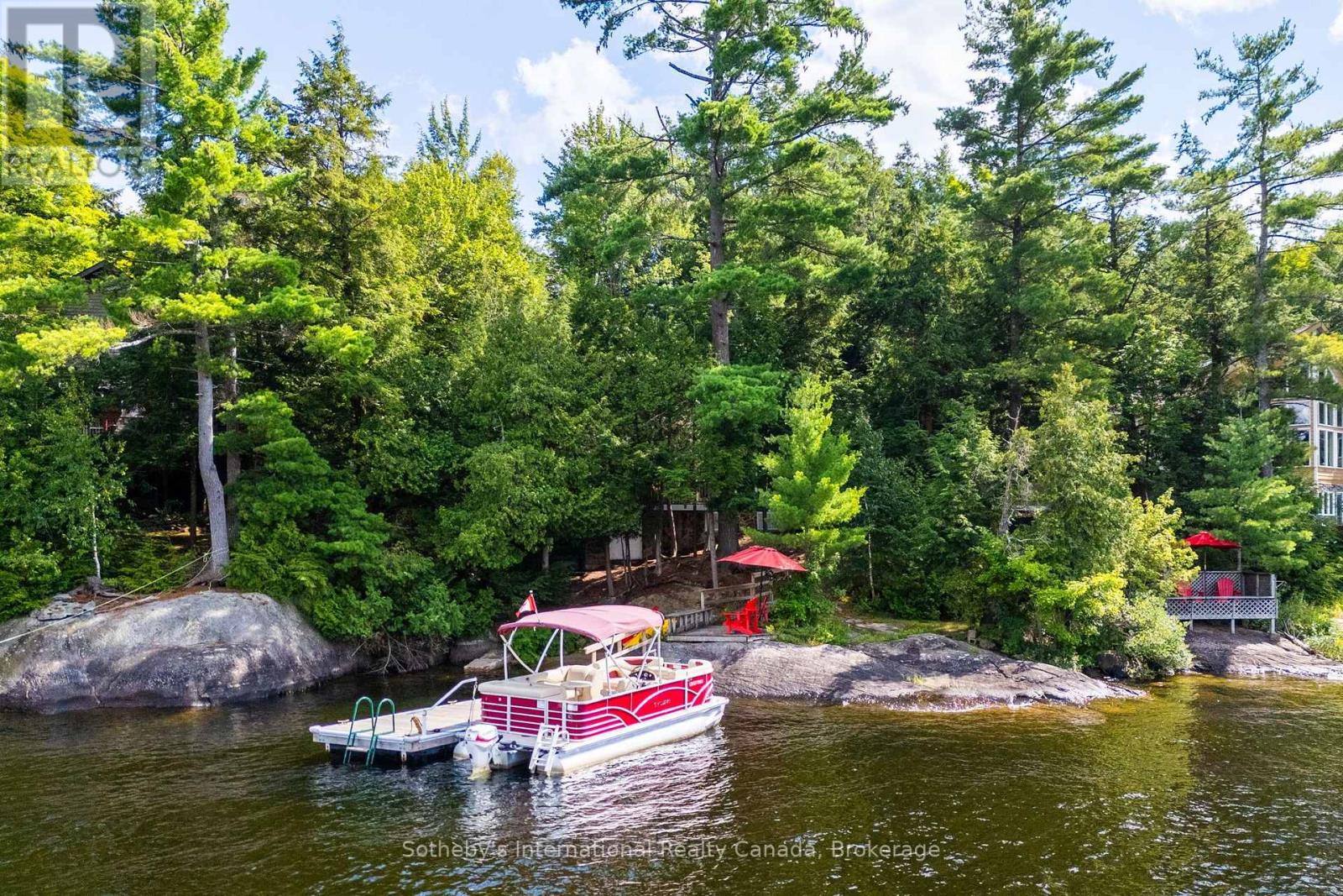 1061 Hurling Point Road, Muskoka Lakes, Ontario  P0C 1A0 - Photo 1 - X13706136