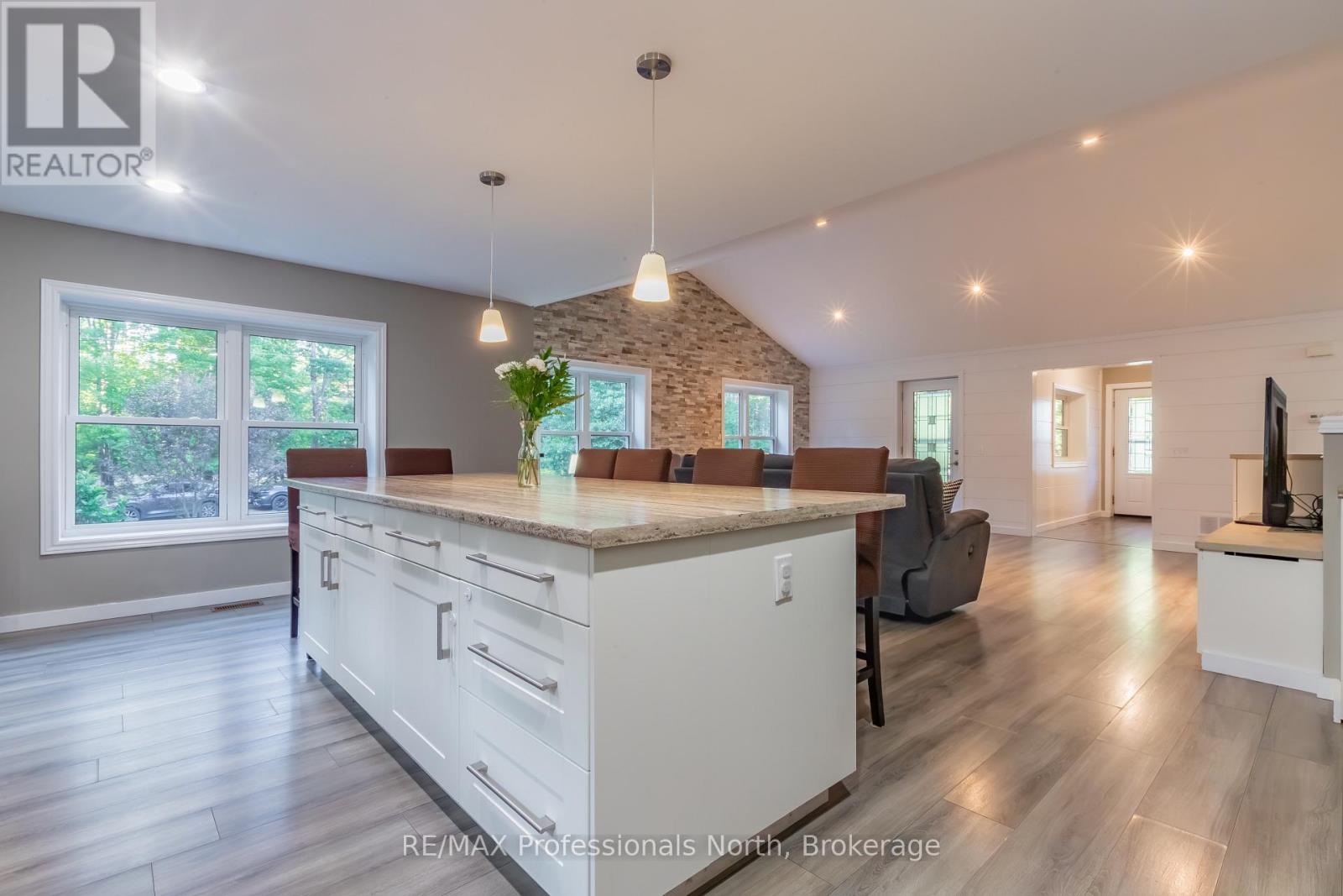 419 South Mary Lake Road, Huntsville, Ontario  P0B 1L0 - Photo 18 - X13711362