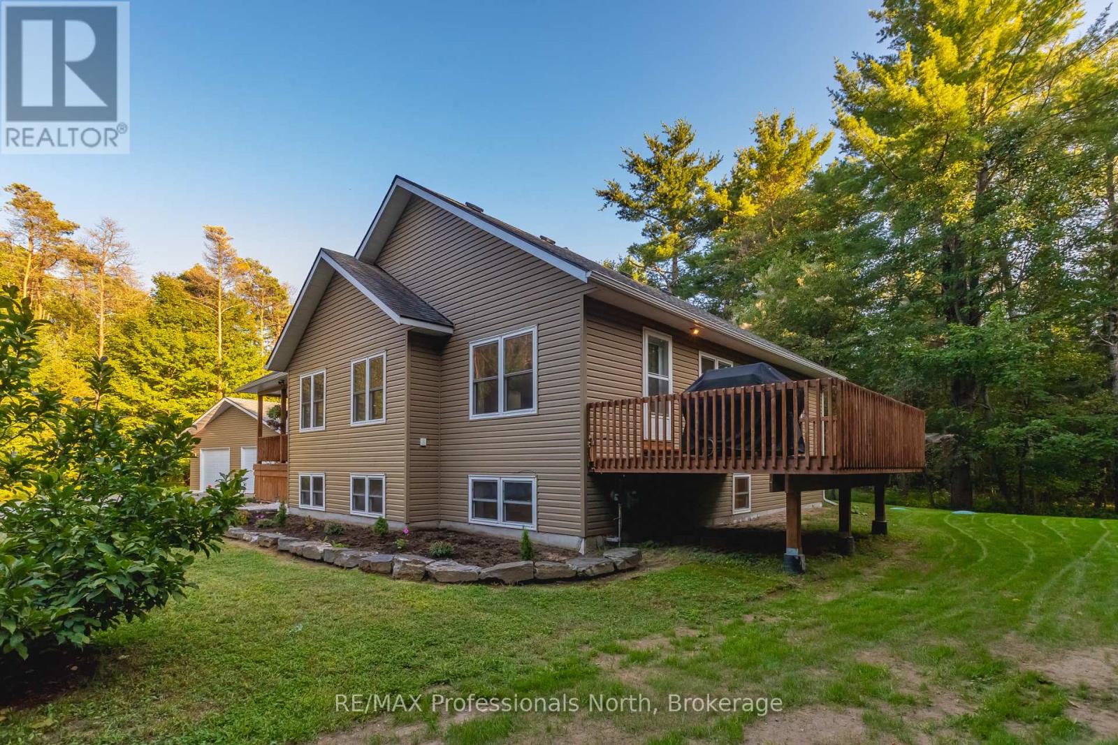 419 South Mary Lake Road, Huntsville, Ontario  P0B 1L0 - Photo 2 - X13711362