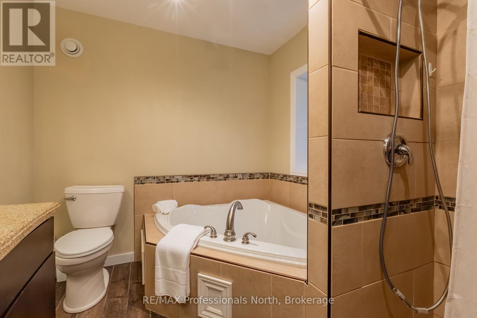 419 South Mary Lake Road, Huntsville, Ontario  P0B 1L0 - Photo 21 - X13711362